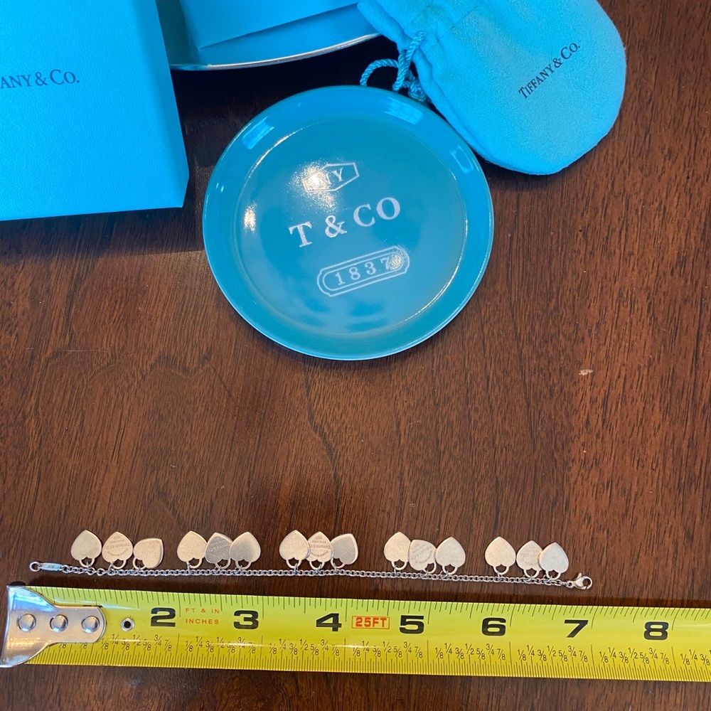 ISO earrings- I have the bracelet & Necklace wanting Earrings - Picture 4 of 8